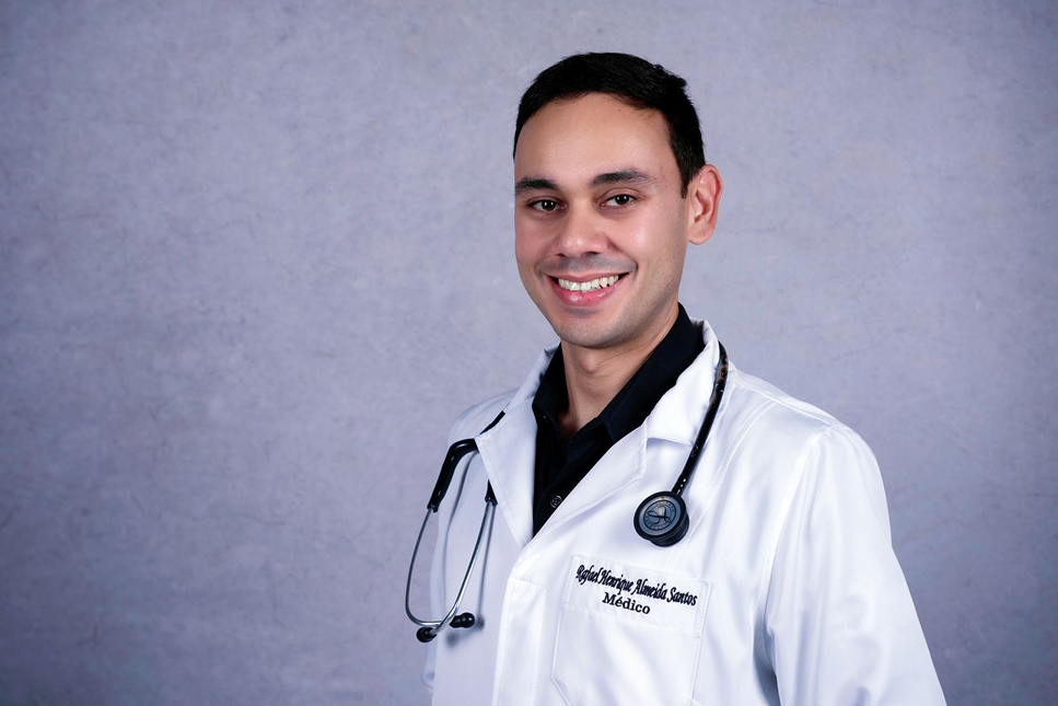 Dr. Rafael Henrique Almeida dos Santos CRM/MG 69964 • RQE Cardiologia 58097 (SCM/JF) • RQE Clínica Médica 51817 (SCM/JF)