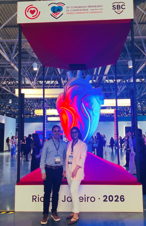 Dr. Rafael Almeida e Dra. Thaís Cardoso